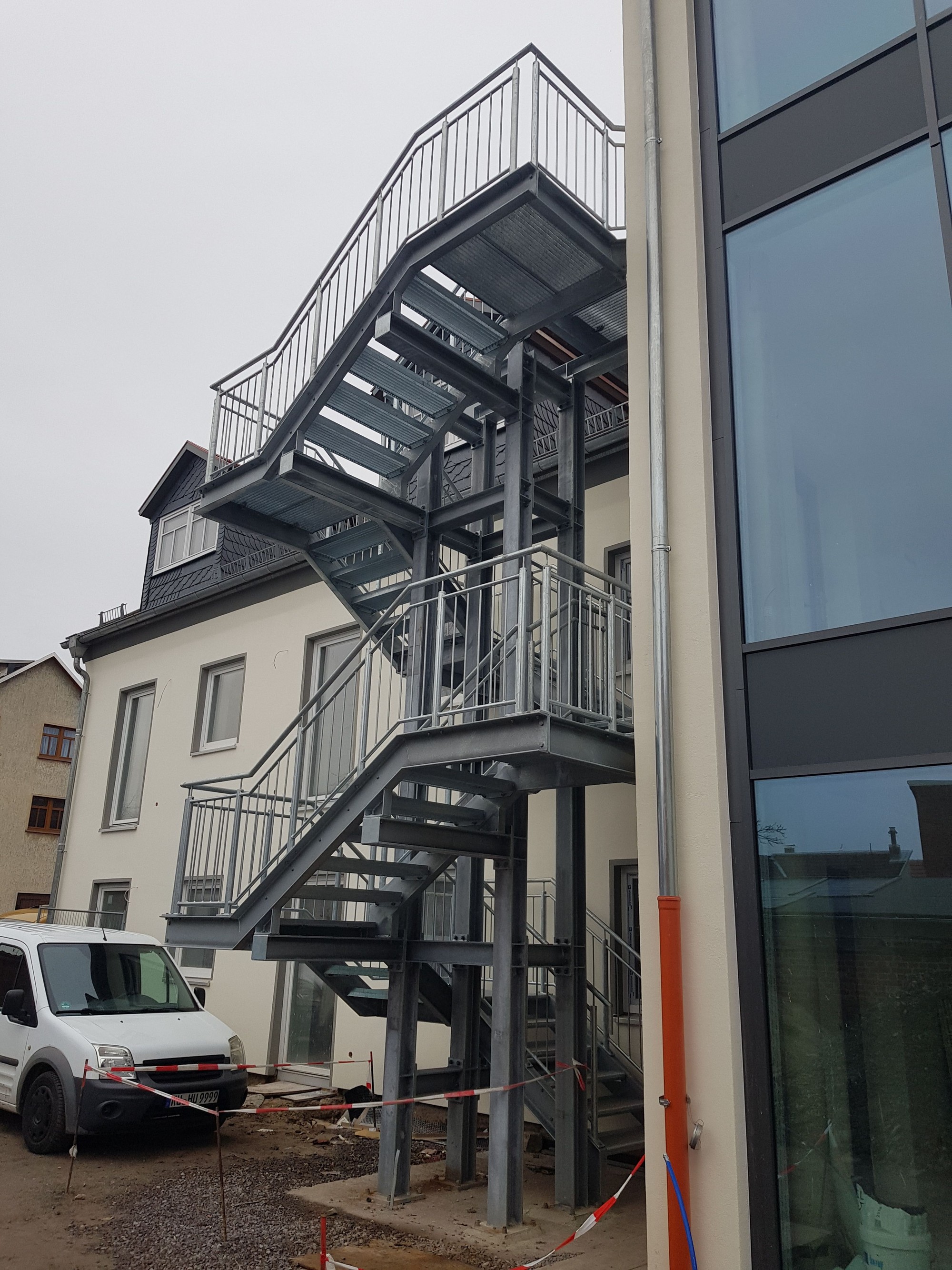 Robuste Außentreppen für optimalen Schutz und Langlebigkeit